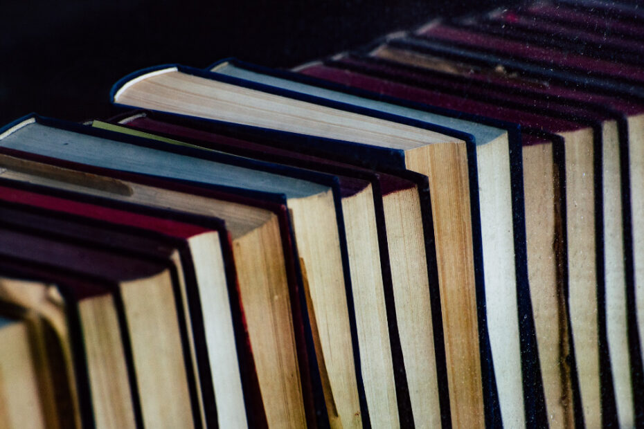 Learn Arabic Book: The Ultimate Selection for Students